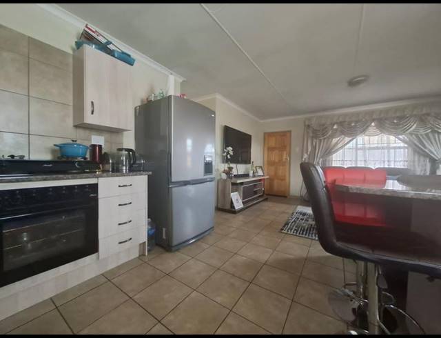 3 BEDROOM HOUSE FOR SALE IN ALBERTSDAL